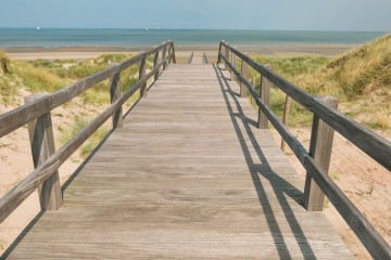 Wenduine - De Haan - construction d'escalier en bois dans les dunes